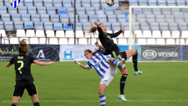 El Sporting cae con un gol ilegal.