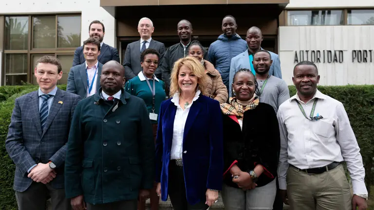 Visita Delegacion Uganda Puerto de Huelva