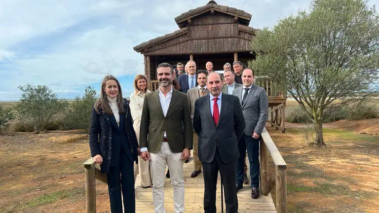 Firma convenio adhesi&oacute;n FAT a REDIAM