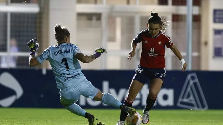 Osasuna superó al Sporting.