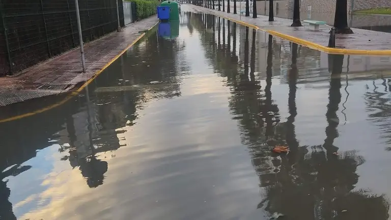 Inundaciones en La Antilla y Lepe. Foto:Consorcio Bomberos