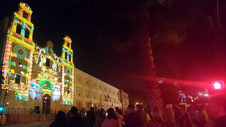 Cientos de personas acudieron a La Merced al estreno del VideoMapping