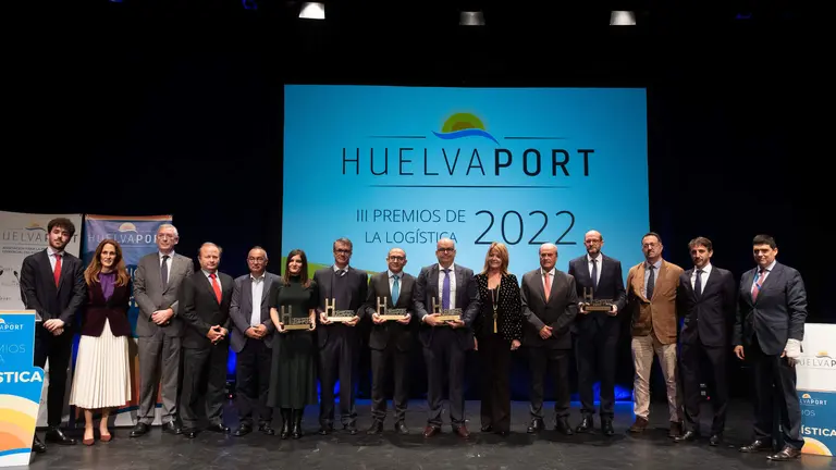 Foto de familia de las empresas galardonadas