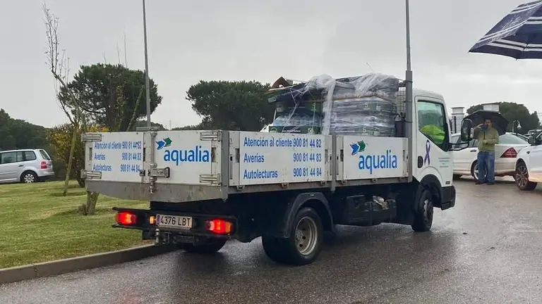 Reparto de agua por parte de Aqualia