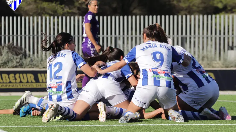 La locura tras el empate del Sporting de Huelva.
