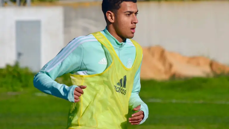 Simo ejercitándose hoy.