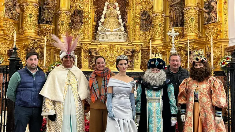 Los Reyes Magos, ante la Virgen del Rocío