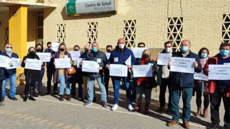 Concentraci&oacute;n en el centro de salud del Molino en Huelva