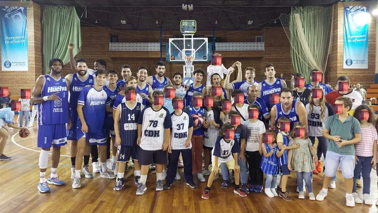 El Ciudad de Huelva celebra la victoria.