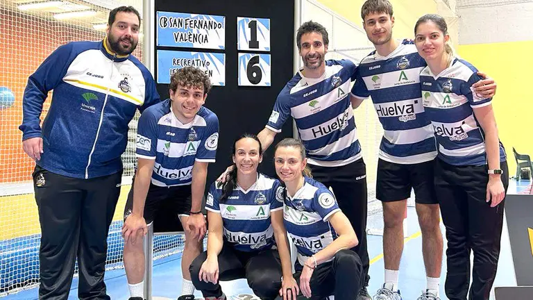 El IES La Orden tras ganar en Valencia.