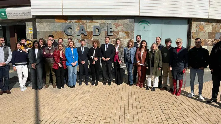 Foto de grupo en el CADE