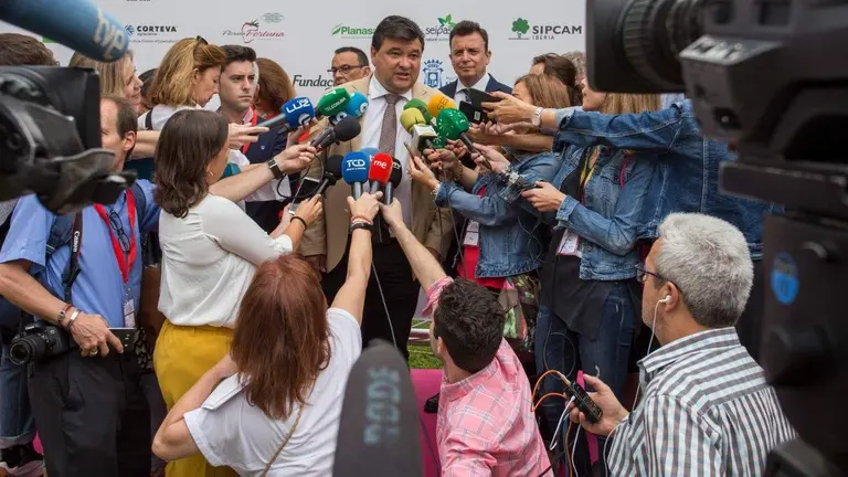 Todos los focos apuntan ya a Gabriel Cruz, que no ha anunciado aun su candidatura