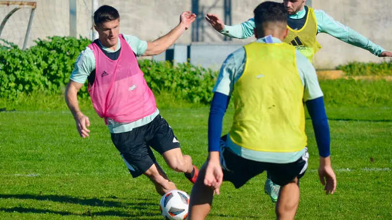 Chinchilla entrenando con el Recreativo.