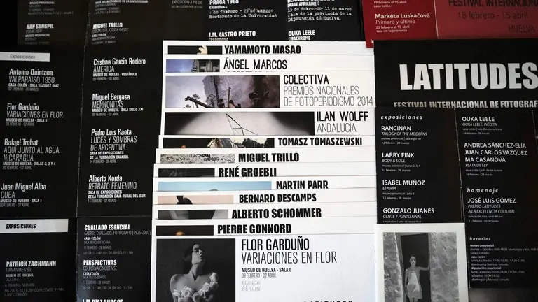 Cartel con programación de Latitudes