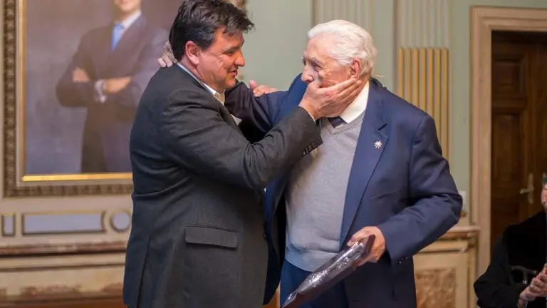 José María Segovia recogió hace poco el Palmito de la Cadenar Ser