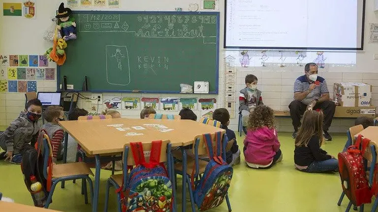 Escuela en plena actividad