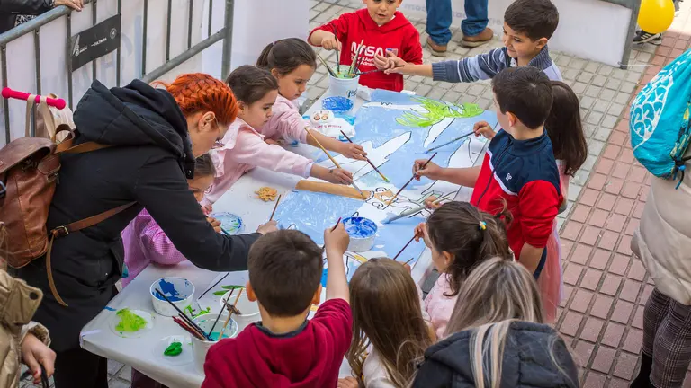Huelva son sus barrio El Molino, en plena actividad