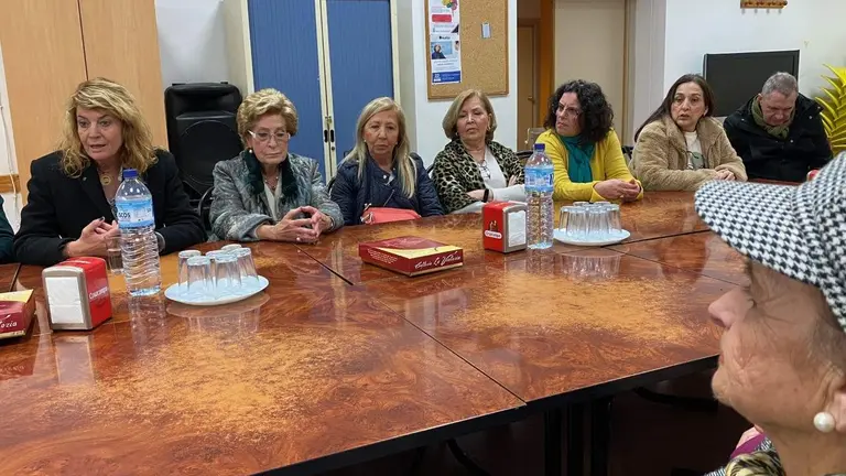 Reunión con vecinos del Molino