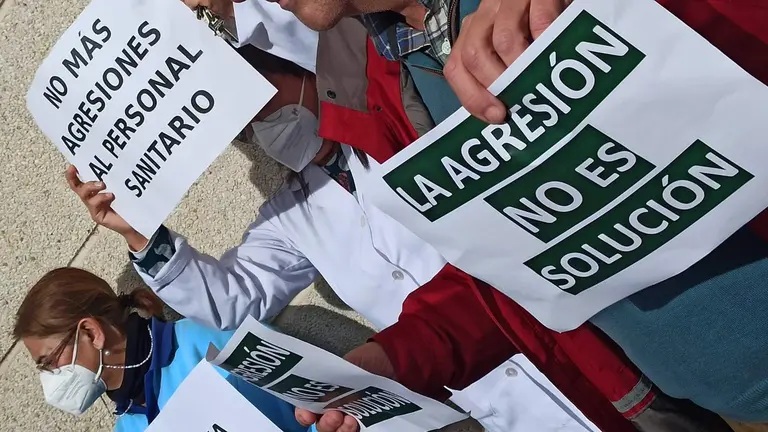 Protesta por agresiones en HUelva