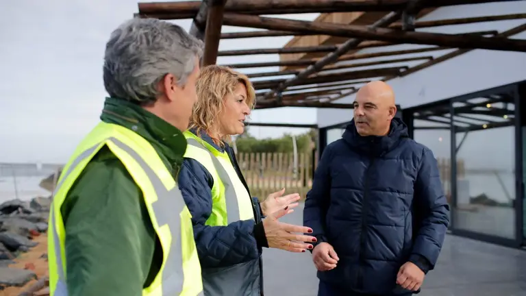 Visita de Pilar Miranda al complejo Mona Juana