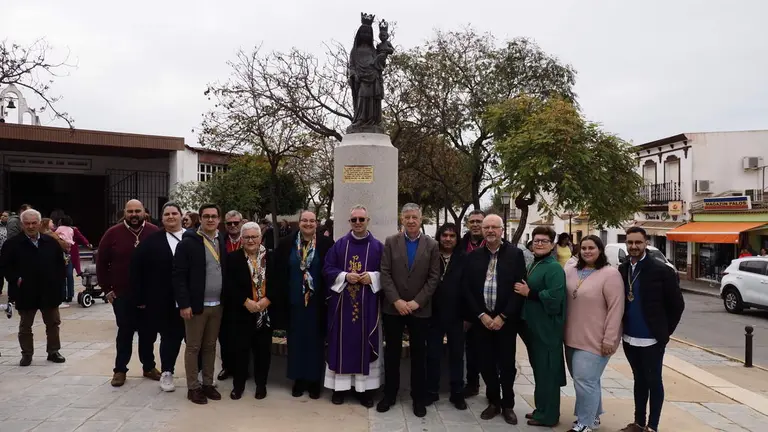 Monumento a la Virgen de los Milagros