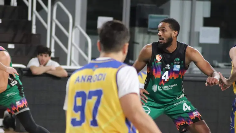 El Aljaraque en acción.