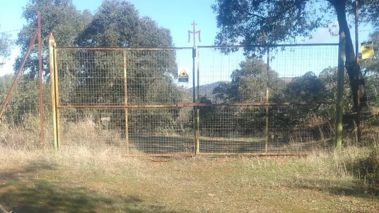 Cancela Camino de Higuera a Cala
