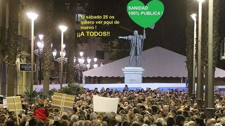 Uno de los carteles de la manifestaci&oacute;n para el 25M