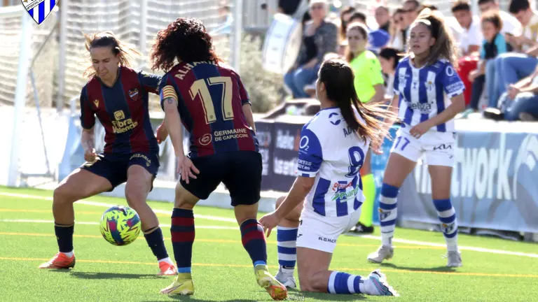 El Sporting de Huelva no pudo romper su mala racha frente al Levante.