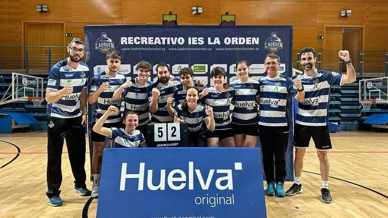 El CB IES La Orden celebra su pase a la final.