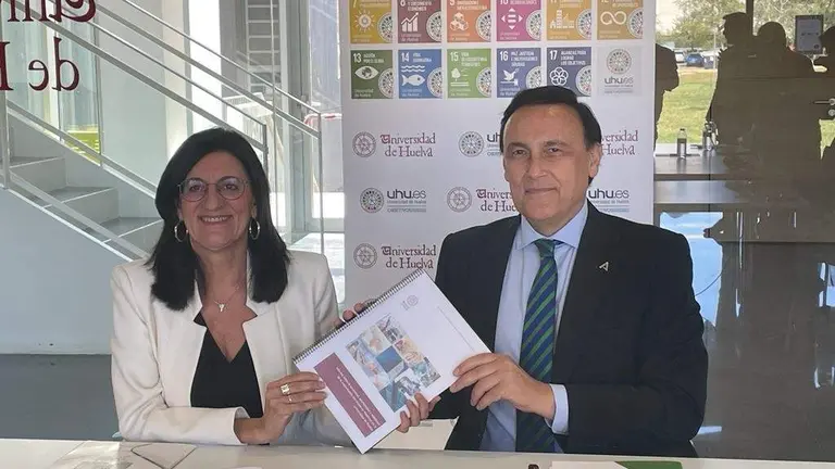 20230327 Villamandos grado Medicina UHU IV