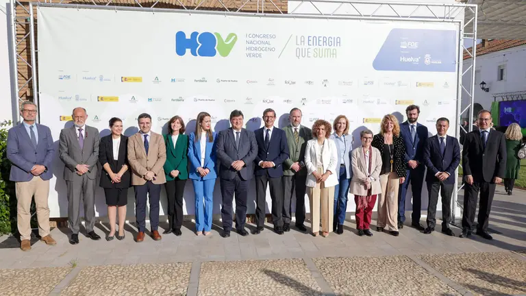 Foto de los organizadores y colaboradores