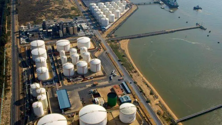 Instalaciones industriales en el Polo Qu&iacute;mico