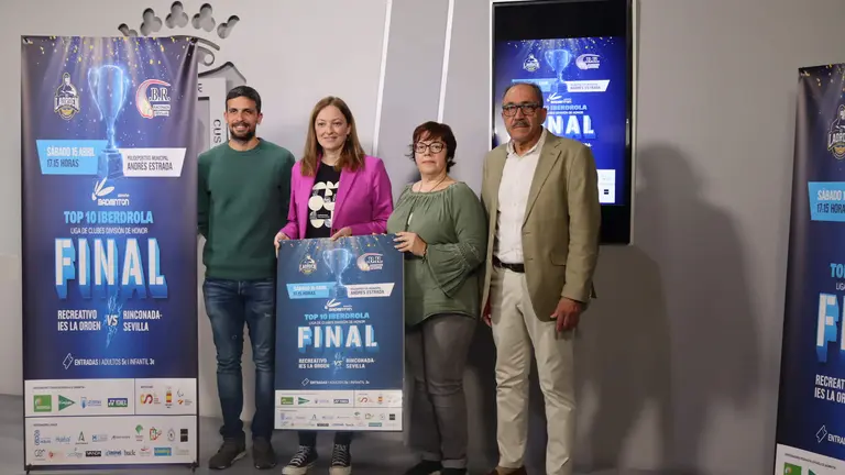 La presentación de la final.