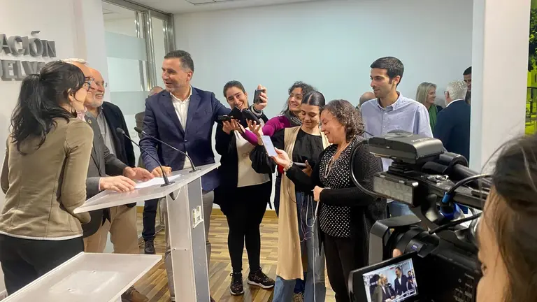 Comunicación del fallo del Premio, el más preciado en Poesía