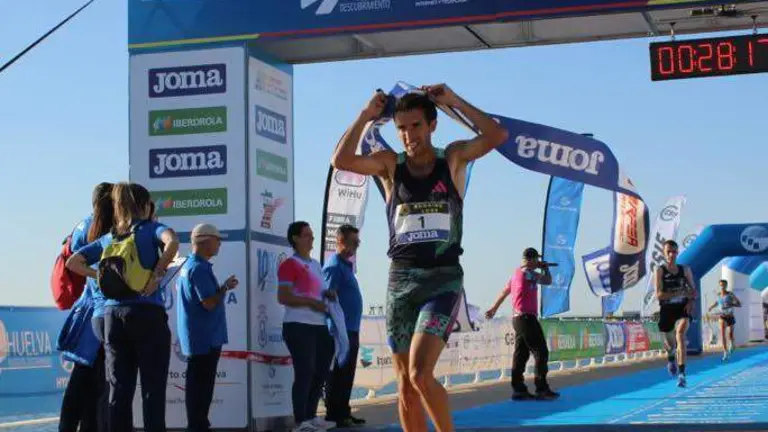 Ramos nada más cruzar la línea de meta.