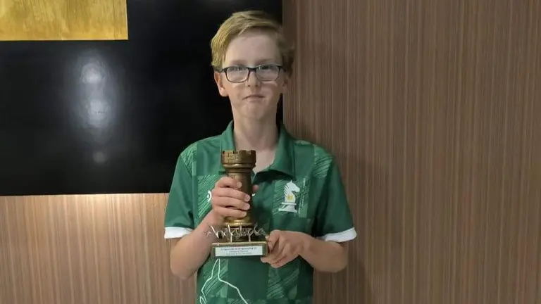 Maximilian Trutter, con el trofeo andaluz