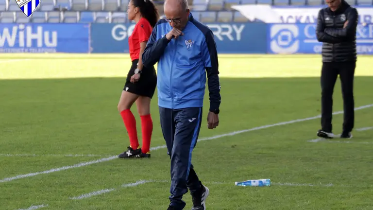 Antonio Toleo con el Sporting e Huelva.