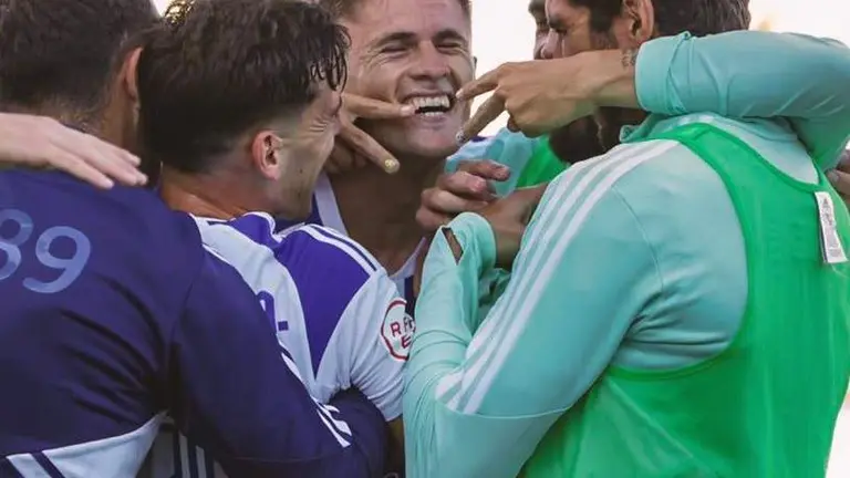 Chinchilla celebra su gol.