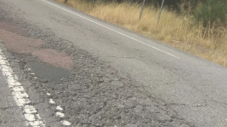 Mal estado del firme de la Nacional 435