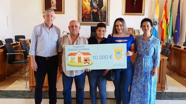 Entrega cheque vivienda