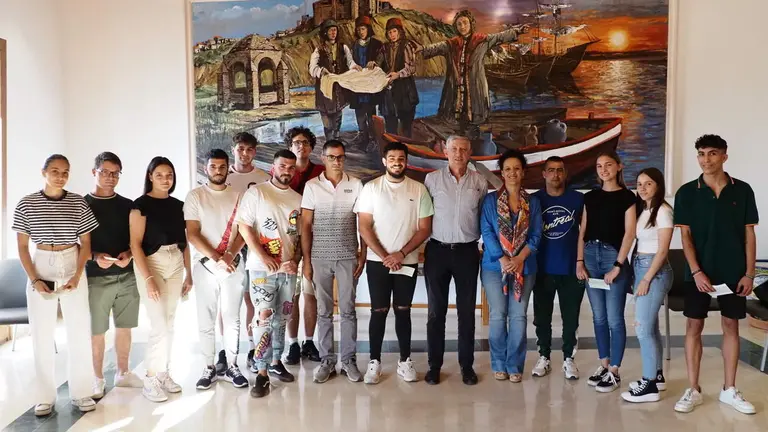 Entrega de ayudas municipales