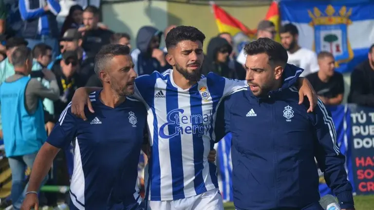 Entre lágrimas se ha retirado Manu Galán del terreno de juego.