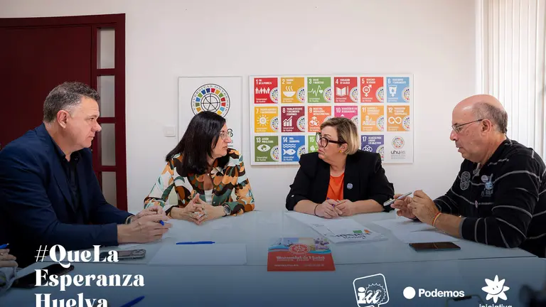 Encuentro de Rossi con la Rectora de la UHU