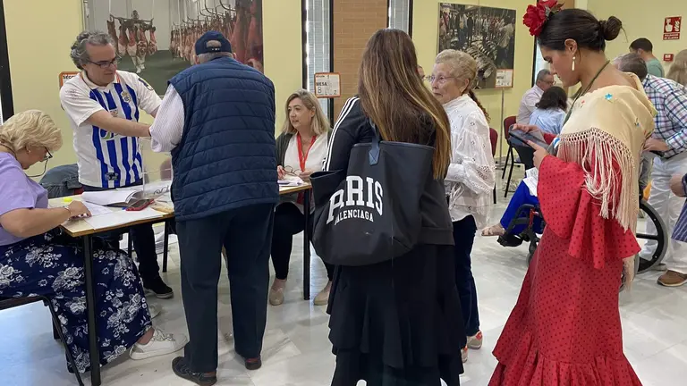 Resumen foto electoral captado por D. Mantero