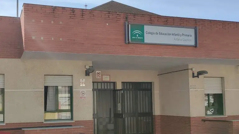 Fachada del Antonio Guerrero