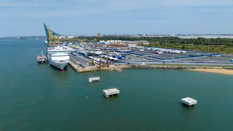 Obras nueva doble rampa roro APH