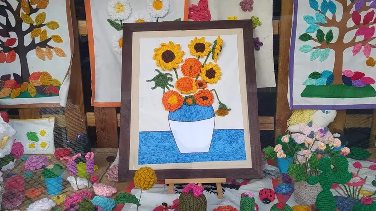 Día Mundial Tejer en Público Convivencia Mayores