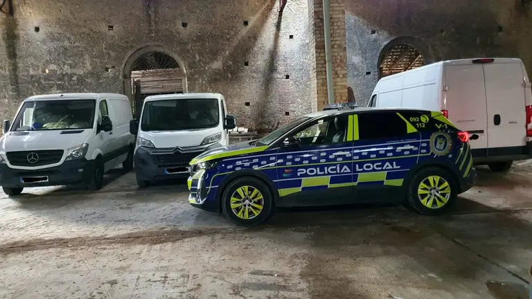 FOTOGRAF&Iacute;A PRENSA FURGONETAS