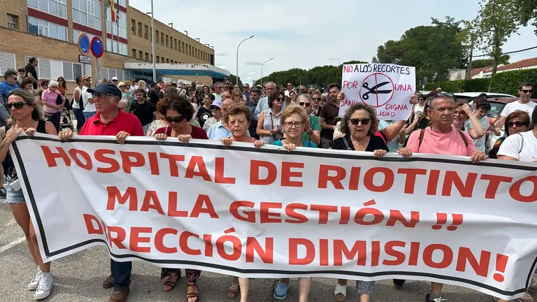 Protesta contra las graves carencias que tiene el Hospital de Riotinto